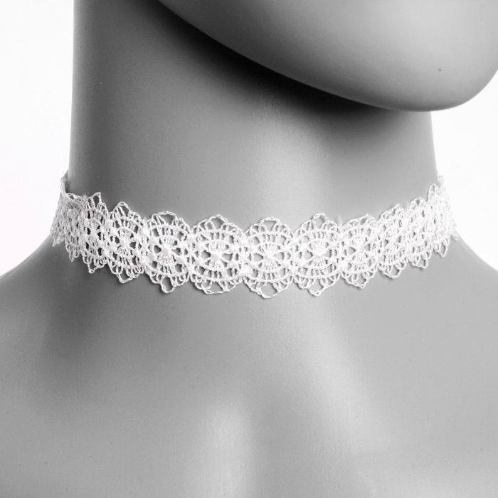Чокер "Александрия" ажурный, завитки, цвет белый
