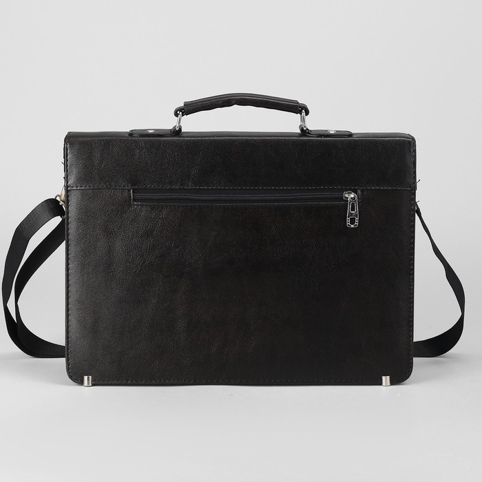 Портфель деловой на клапане, 3 отдела, 2 наружных кармана, длинный ремень, цвет коричневый