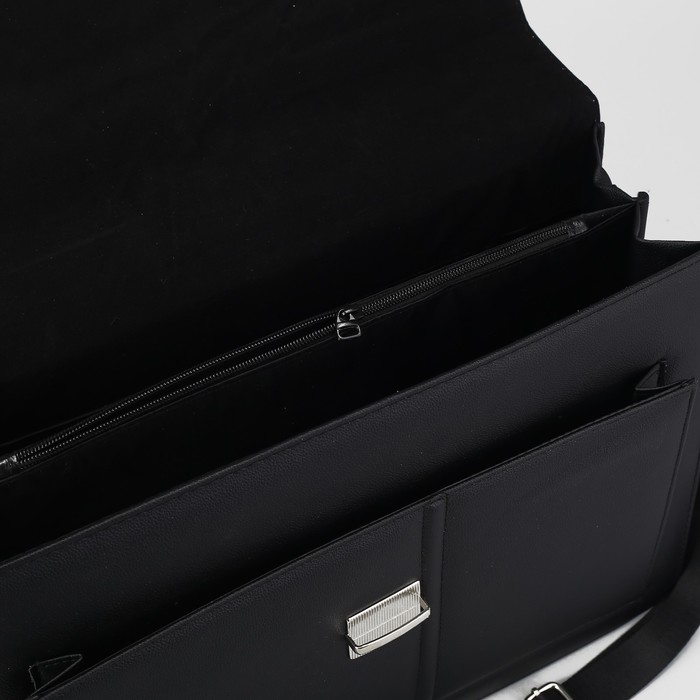 Портфель деловой на клапане, 3 отдела, наружный карман, длинный ремень, цвет чёрный