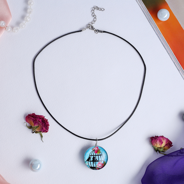 Кулон из стекла Candy птицы, цветной, 45см