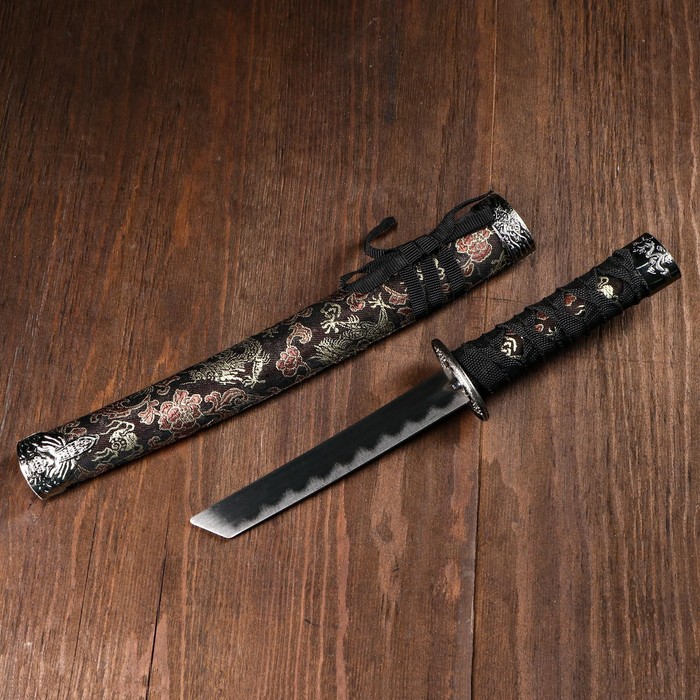 Сувенирное оружие «Катана», с подставкой, чёрные ножны с узорами в виде дракона, 47 см