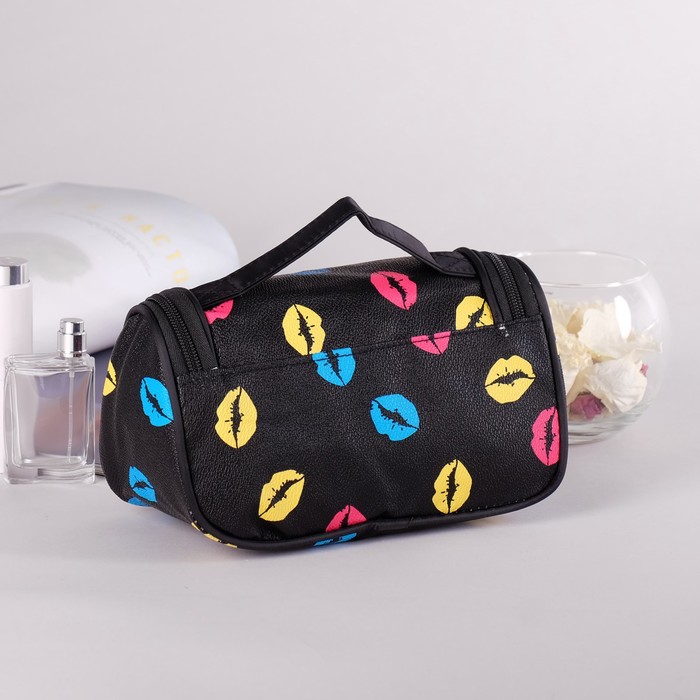 Косметичка сумка «Губки», отдел на молнии, с зеркалом, цвет чёрный