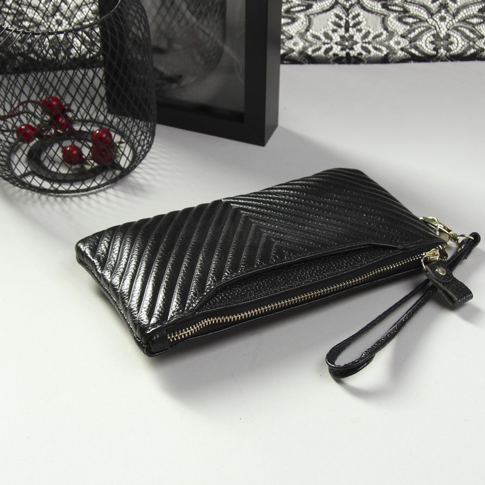 Кошелёк женский на молнии, 1 отдел с перегородкой, 2 наружных кармана, с ручкой, цвет чёрный