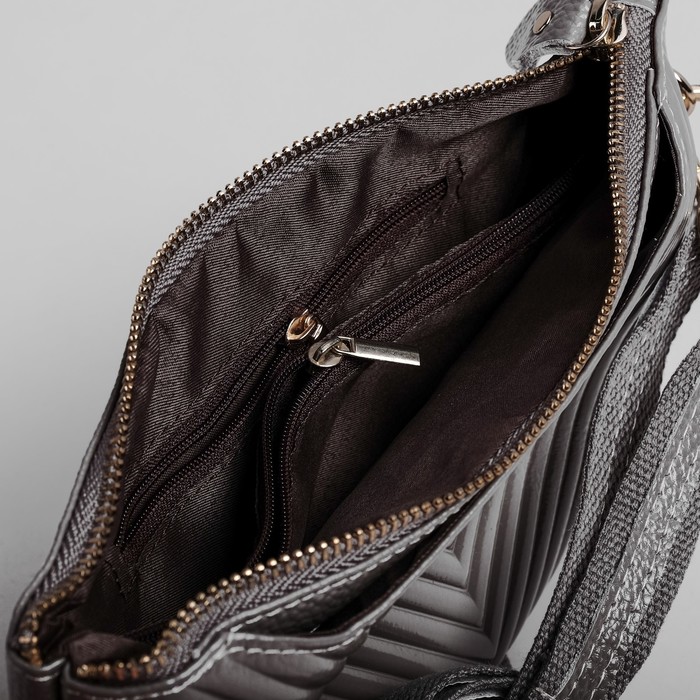 Клатч женский на молнии, 1 отдел с перегородкой, ручка, 2 наружных кармана, длинный ремень, цвет серый