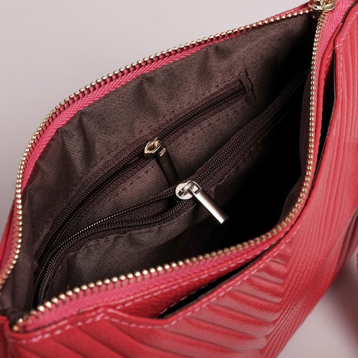 Клатч женский на молнии, 1 отдел с перегородкой, ручка, 2 наружных кармана, длинный ремень, цвет малиновый