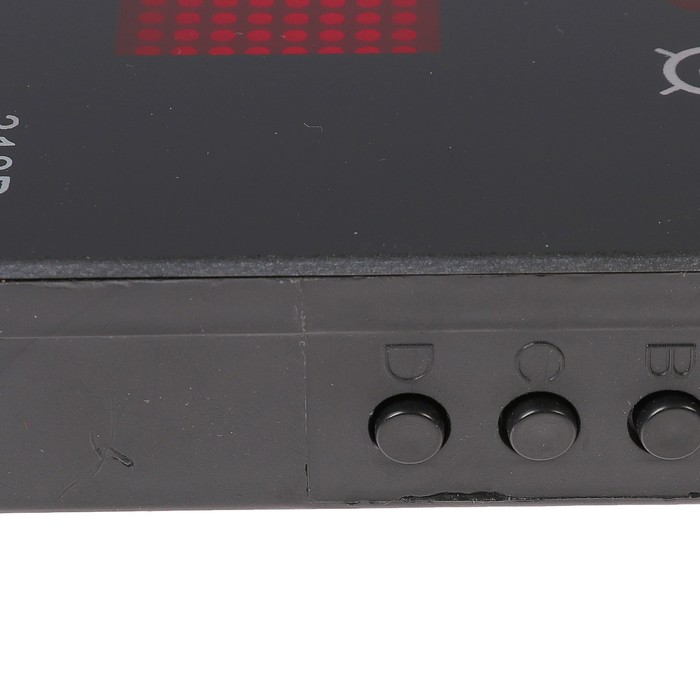 Часы настенные электронные: температура, будильник, календарь на английском, цифры красные