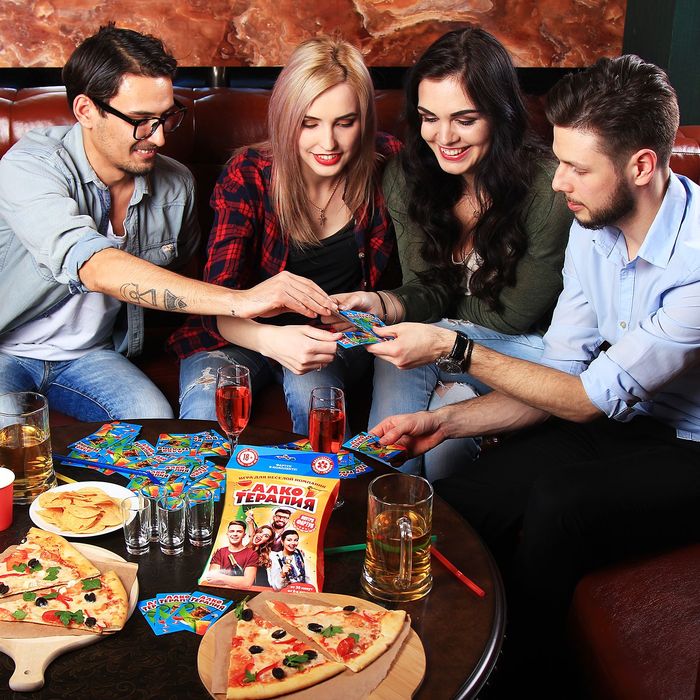 Игра алкогольная с фантами "Алкотерапия", фартук медсестры