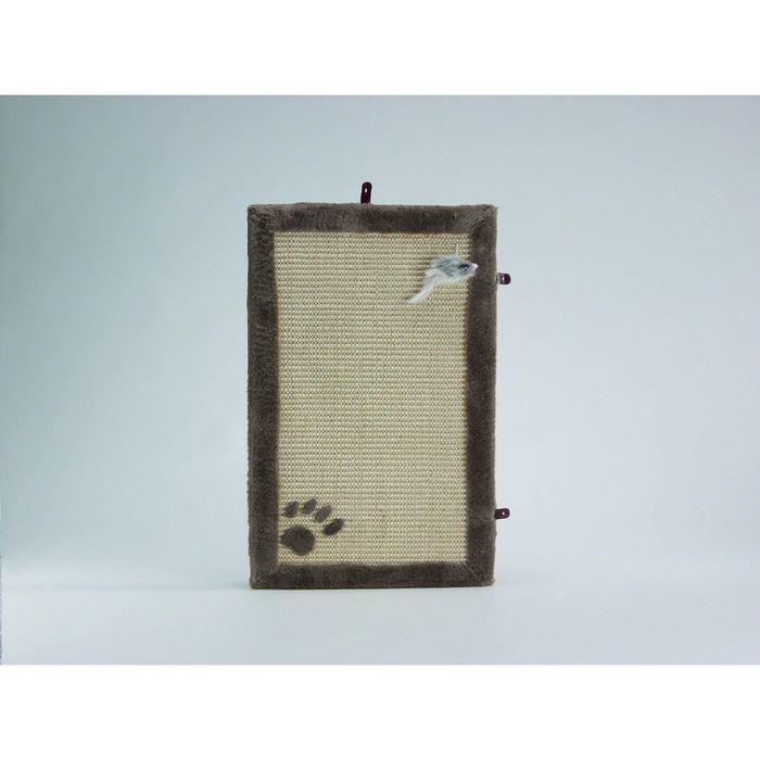 Когтеточка-коврик Beeztees с мышкой беж 55*35см