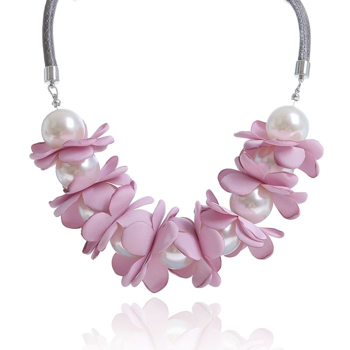 Колье "Цветочный букет", цвет сиренево-белый