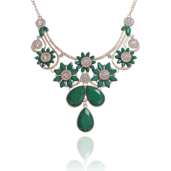 Колье "Цветочная россыпь" капли, цвет бело-зелёный в золоте