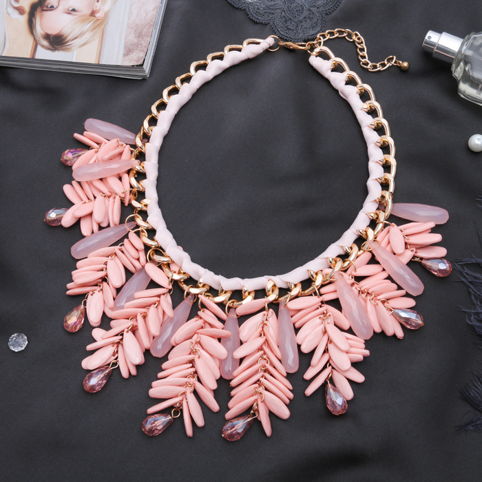 Колье "Каскад" крупный, цвет персиковый в золоте