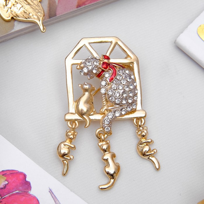 Брошь "Кошка с котёнком", цвет бело-красный в золоте