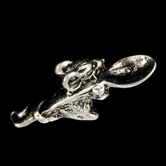 Сувенир кошельковый металл "Мышонок с ложкой" 1,8х1 см