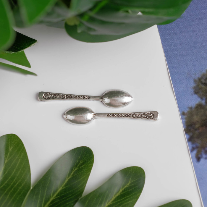 Сувенир кошельковый металл "Денежные единицы" 4,3х0,8 см