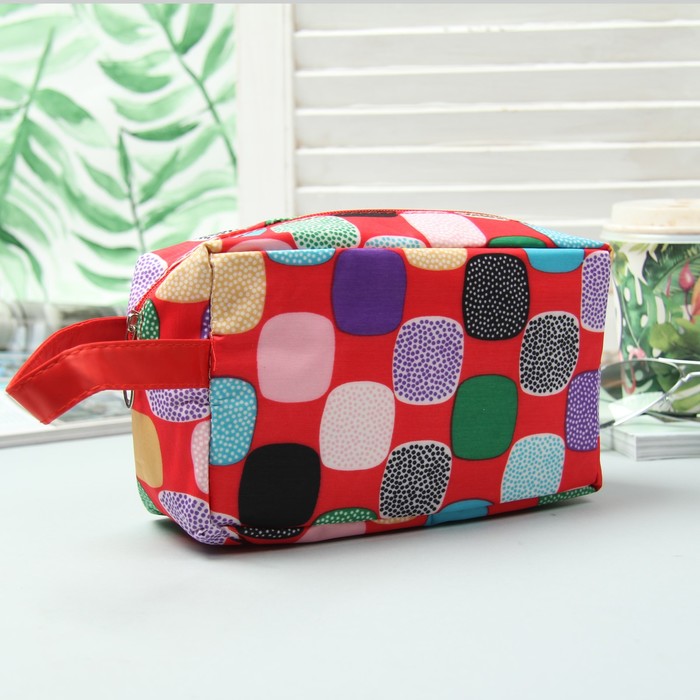 Косметичка дорожная «Квадраты», отдел на молнии, наружный карман, цвет красный