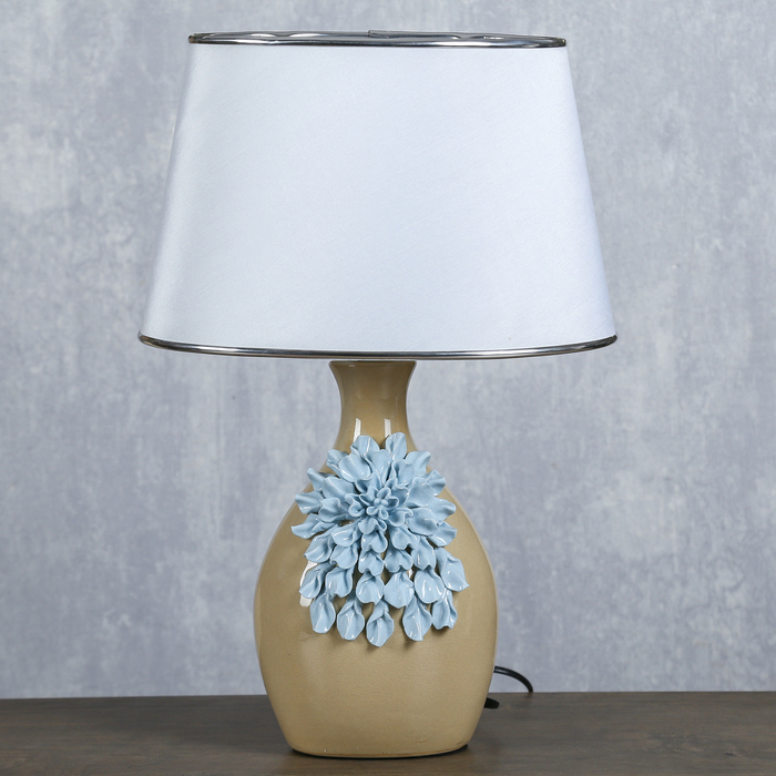 Лампа настольная с абажуром "Цветочные лепестки" 45х30х19 см