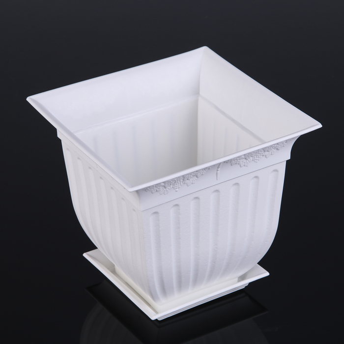 Кашпо с поддоном 1,5 л "Виноград квадрат", цвет белый