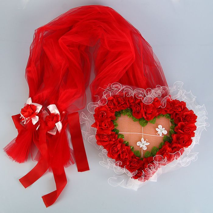 Набор для украшения автомобиля: 2 ленты на капот с бантами на зеркала, сердце на решётку радиатора, красный