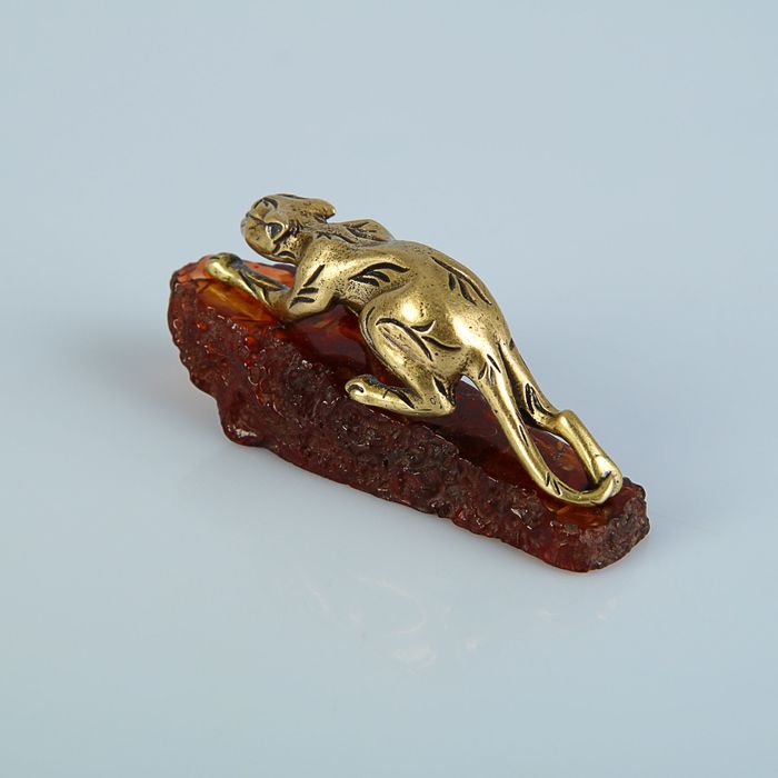 Сувенир "Пантера" на подставке