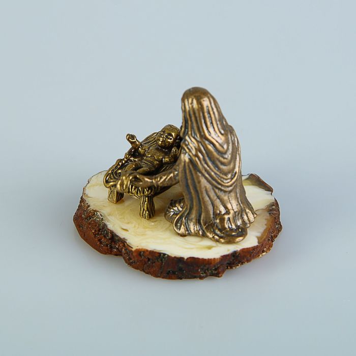 Сувенир "Мария с младенцем"