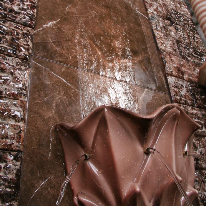 Фонтан пристенный "Венеция" 105*50*200 см