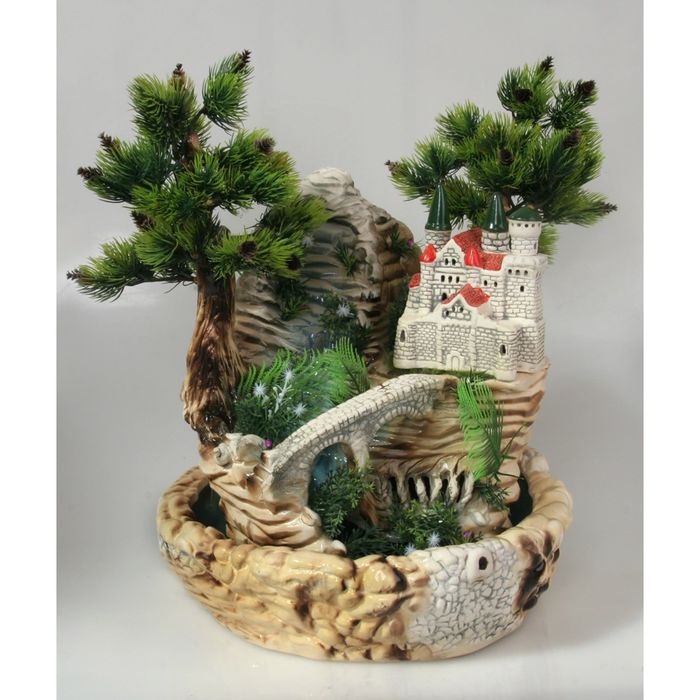 Фонтан "Замок" с белой подсветкой 30*30*50 см