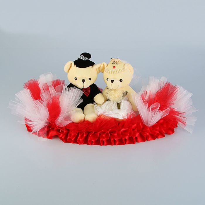 Украшение на крышу «Свадебные мишки», на бело-красной подставке