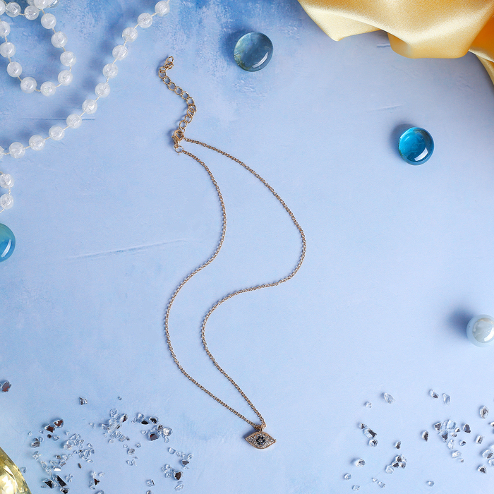 Кулон-оберег "Глазик" с цветочком, цвет бело-голубой в золоте, 40см