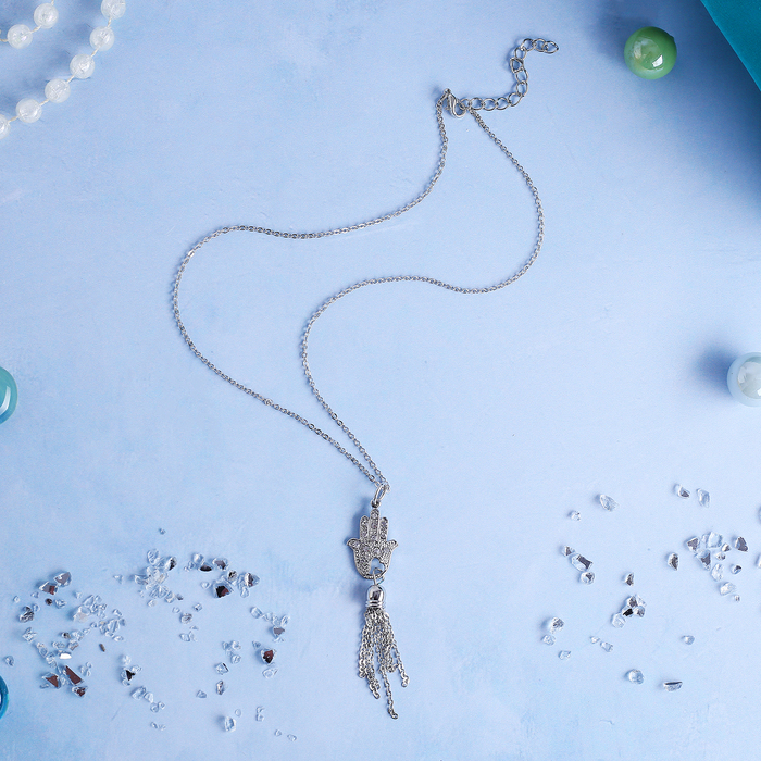 Кулон-оберег "Рука Хамса" кисть, цвет белый в серебре, 40см