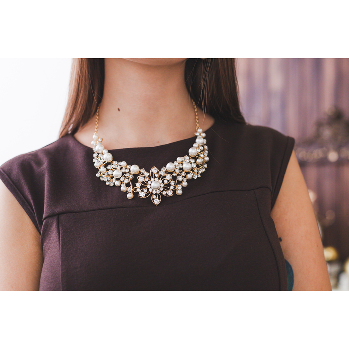 Колье "Жемчужное цветение", цвет белый в золоте