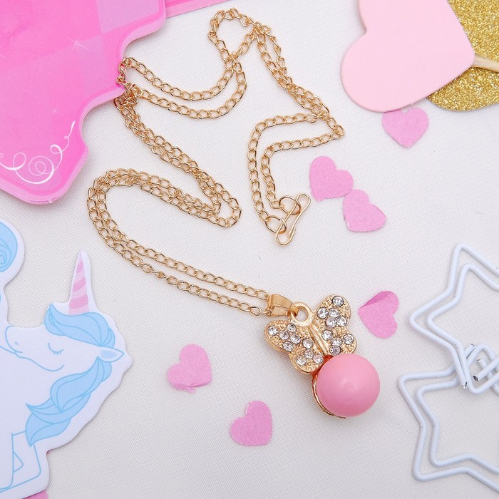 Кулон "Легкость" бабочка с бусинкой, цвет розовый в золоте