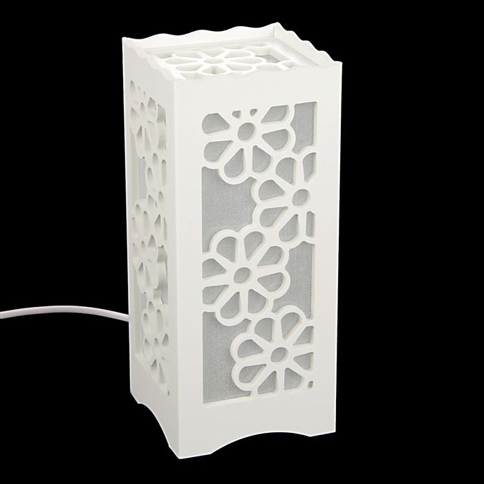 Светильник настольный белый резной 6LED "Цветочки" МИКС 17х15х15 см