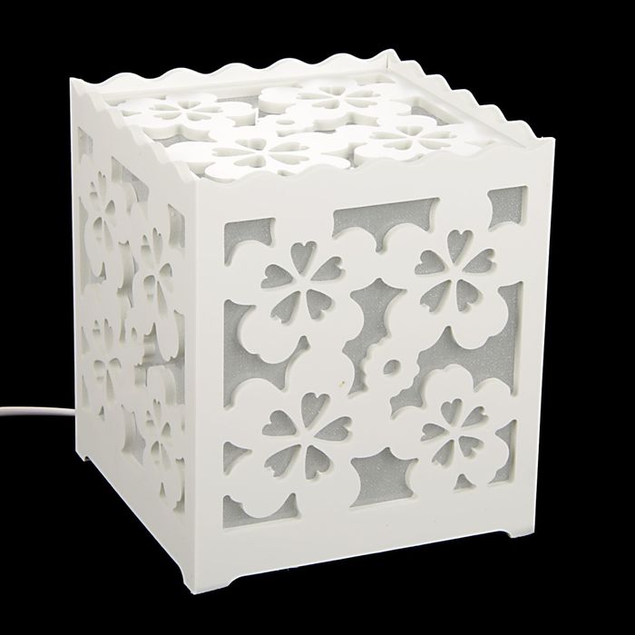 Светильник настольный белый резной 6LED "Цветочное поле" МИКС 17х15х15 см