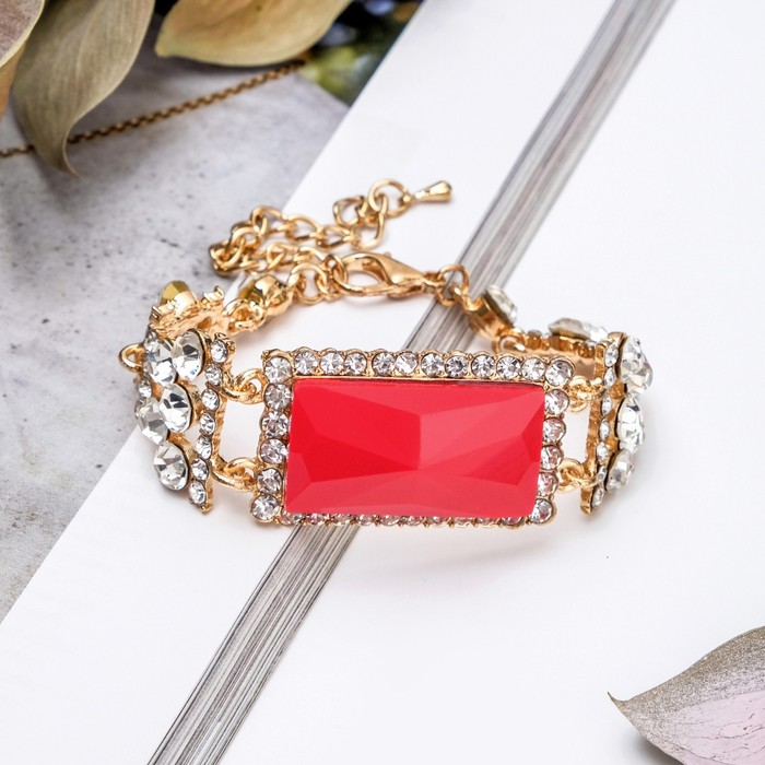 Браслет со стразами "Вечер" прямоугольник, цвет красно-белый в золоте