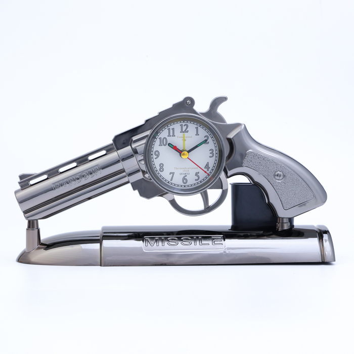 Часы - будильник настольные Пистолет, дискретный ход, циферблат d-7 см, 13 х 24 см, АА