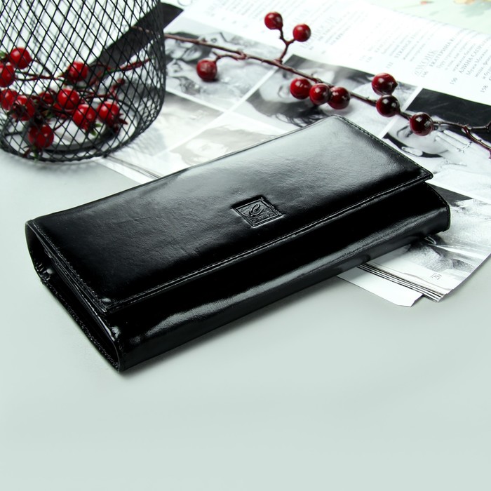 Кошелёк женский на клапане, 4 отдела, 2 отдела на рамке, отдел для карт, цвет чёрный