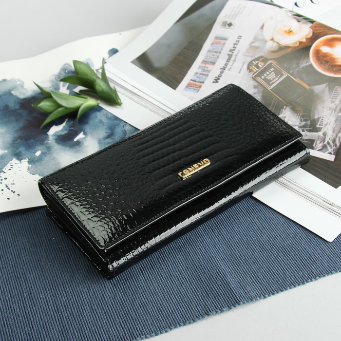 Кошелёк женский на клапане, 4 отдела, 2 отдела на рамке, отдел для карт, цвет чёрный