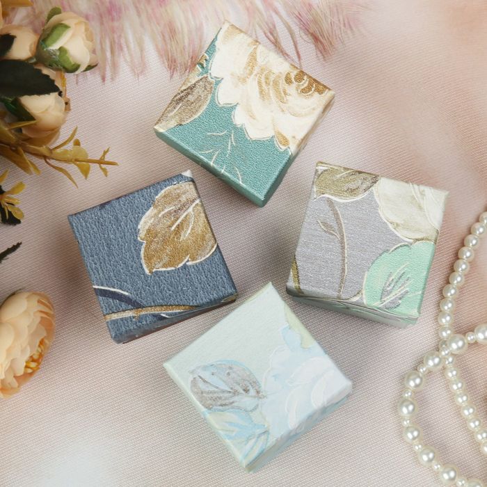 Коробочка подарочная под серьги "Пионы" 5x5x3, цвет МИКС, белая вставка