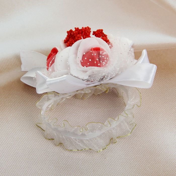 Бутоньерка на руку "Цветы" 5см, бело-красная