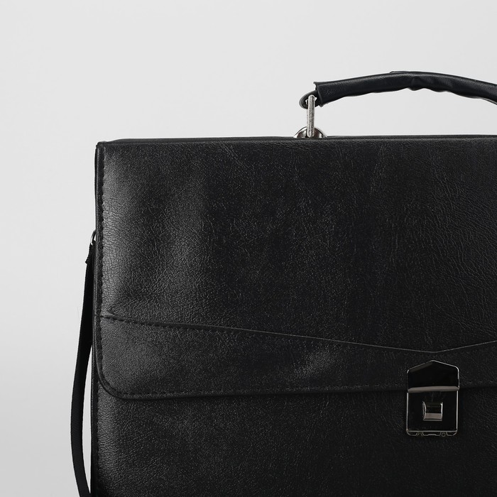 Портфель деловой на клапане, 3 отдела, длинный ремень, цвет чёрный
