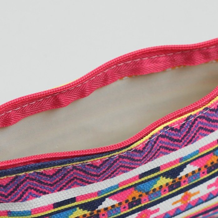 Косметичка простая на молнии, 1 отдел, цвет малиновый