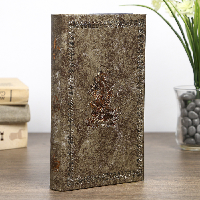 Шкатулка дерево книга "Морские приключения" 21х13х3 см