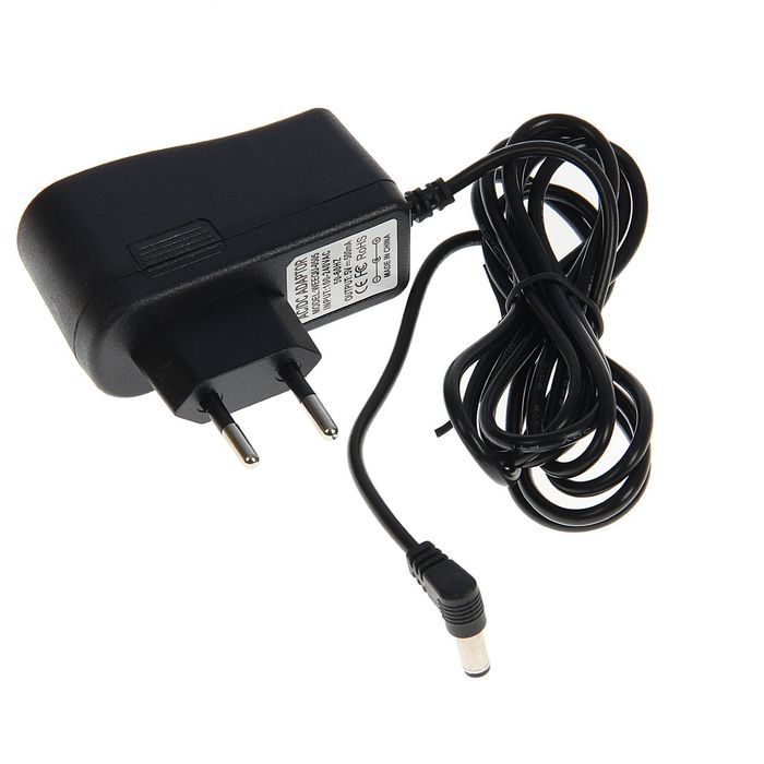 Электронные часы, t, будильник, календарь, бегающая секунда, цифры белые 26*26см УЦЕНКА