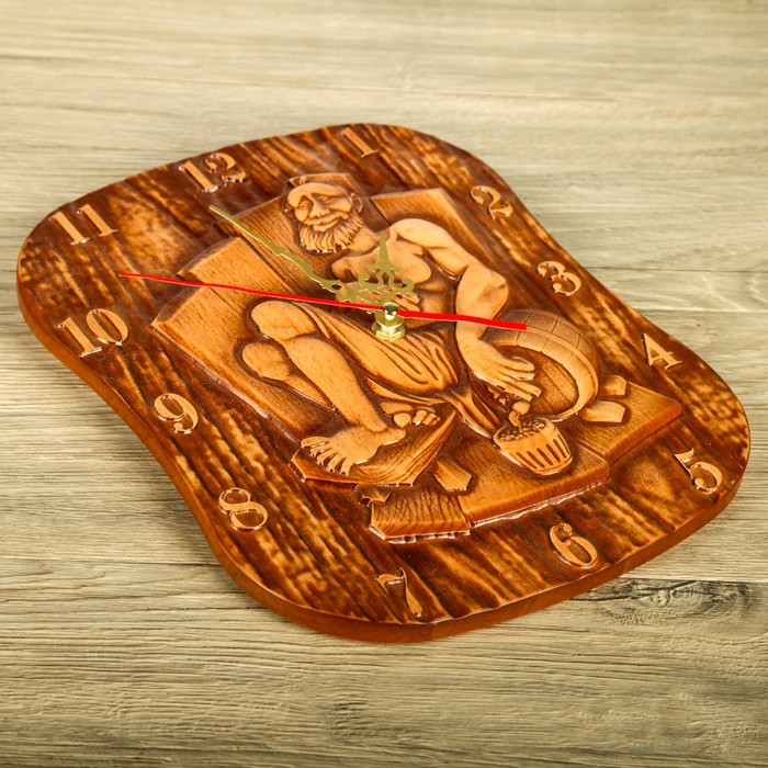 Часы настенные резные "Банщик"