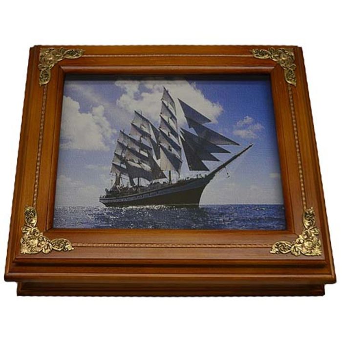 Деревянная ключница «Паллада»