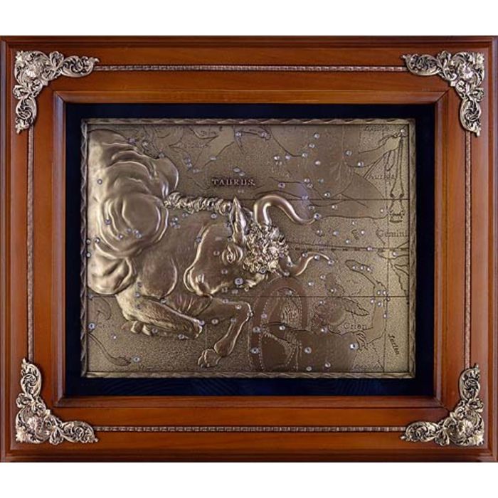 Деревянная ключница настенная «Телец»