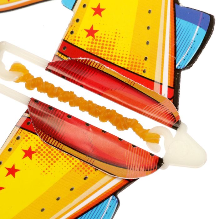 Летающая бабочка в открытке "Самому смелому"