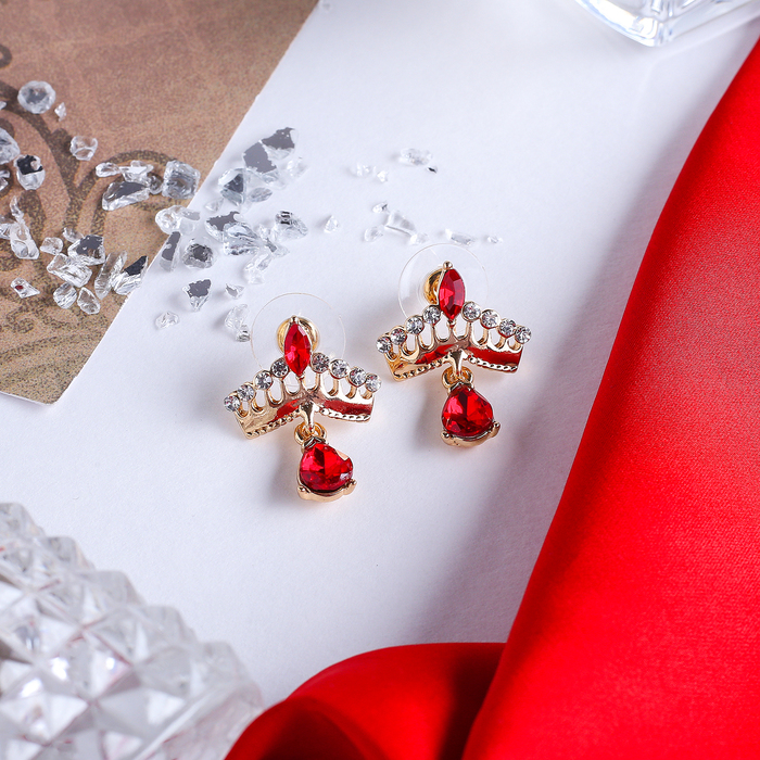 Серьги со стразами "Корона" с каплей, цвет красно-белый в золоте