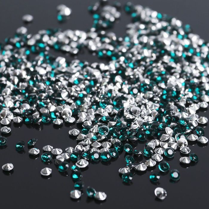 Стразы (набор 10грамм), 3мм, цвет изумрудный №44