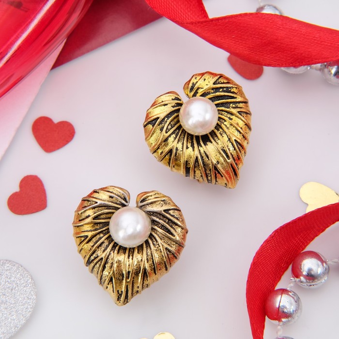 Серьги с жемчугом "Лист" резной с бусиной, цвет белый в чернёном золоте